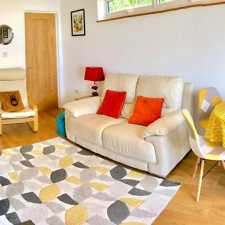 Trevone Bay Seaside For 4 - Close To And Holiday home *