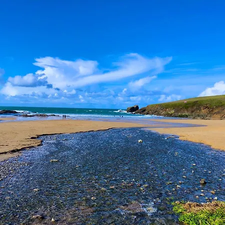Trevone Bay Seaside For 4 - Close To And Padstow